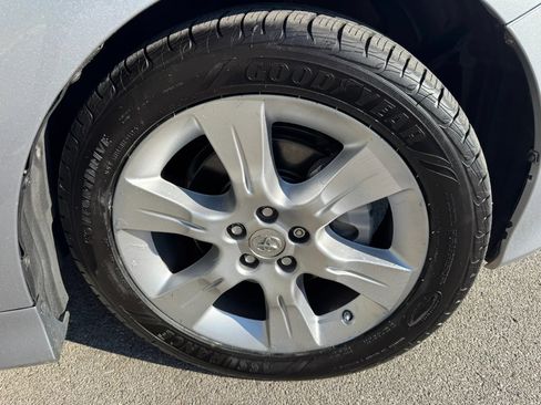 Used 2013 Toyota Sienna SE FWD image 25