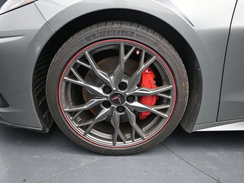 Used 2023 Chevrolet Corvette Stingray Premium Conv w/ Z51 Performance Package RWD image 10