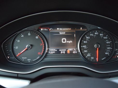 Used 2020 Audi Q5 2.0T Premium w/ Titanium Sport Package image 11