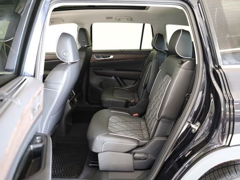 New 2026 Volkswagen Atlas SEL Premium R-Line AWD/4WD image 36