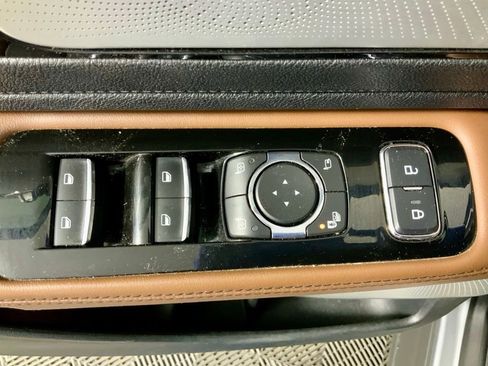 Used 2020 Lincoln Aviator Reserve w/ Equipment Group 202A image 18