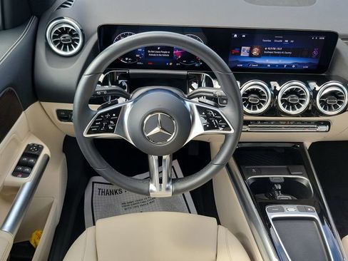 Used 2025 Mercedes-Benz GLA 250 image 12
