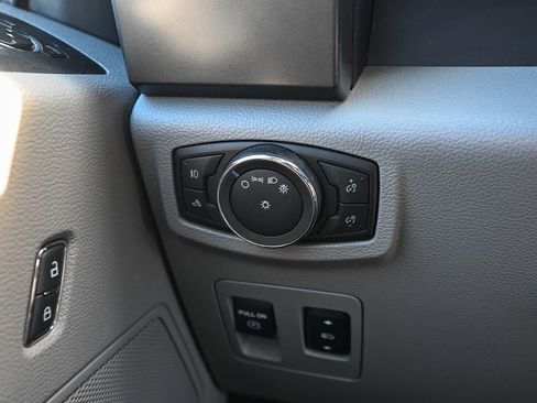 Used 2016 Ford F150 XLT w/ Equipment Group 301A Mid RWD image 32