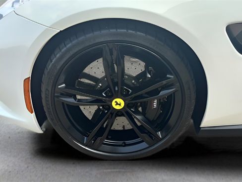 Used 2017 Ferrari GTC4Lusso image 43