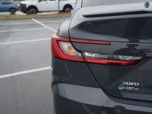 Used 2025 Toyota Camry SE image 38