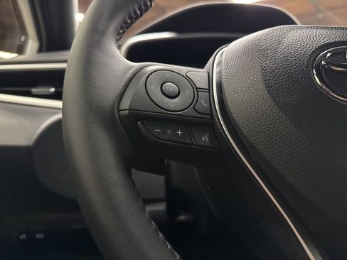 Used 2025 Toyota Corolla SE image 15