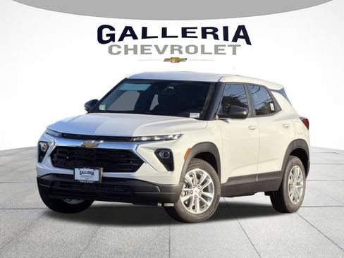 New 2026 Chevrolet TrailBlazer LS w/ LS Convenience Package FWD image 1