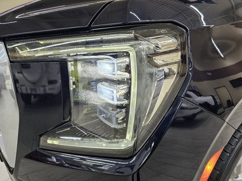 Used 2022 GMC Yukon Denali image 10