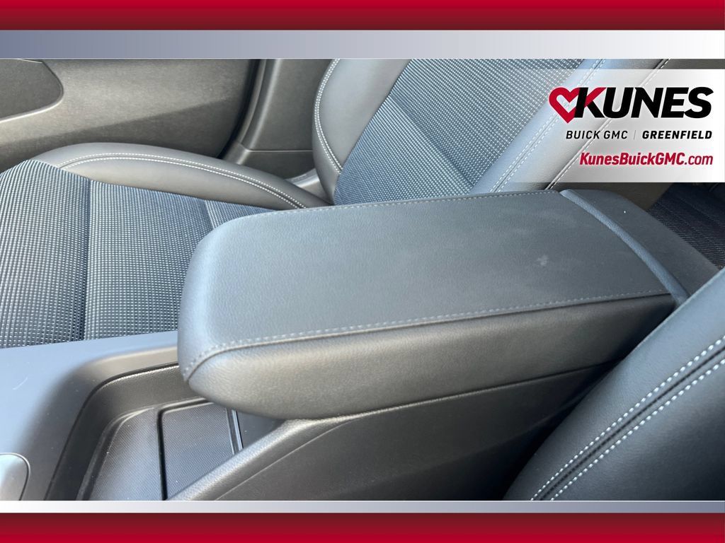 New 2026 Buick Envista Sport Touring w/ Convenience I Package FWD image 30