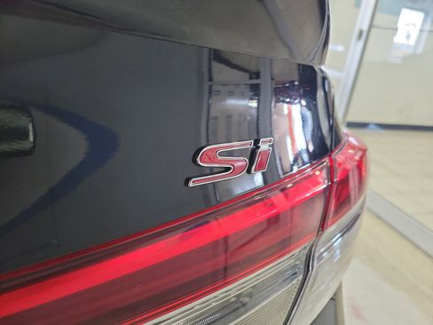 Used 2024 Honda Civic Si image 8