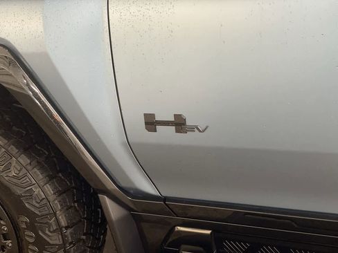 Used 2024 GMC Hummer EV 3X w/ Omega Edition image 10