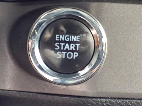 Used 2016 Toyota Tacoma TRD Sport image 6