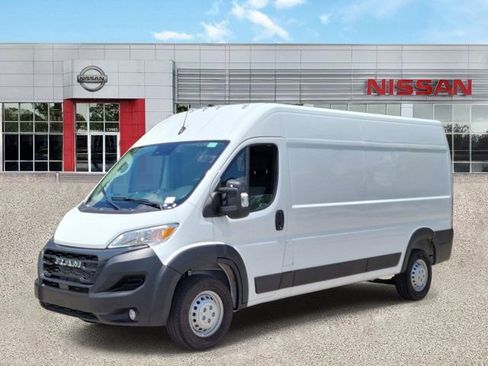 Used 2026 RAM ProMaster 2500 w/ Convenience Group FWD image 8