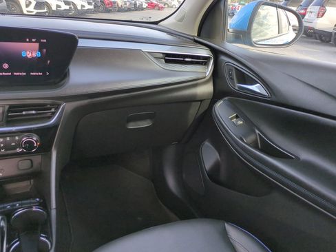 Used 2025 Buick Encore GX Sport Touring w/ Comfort Package FWD image 17