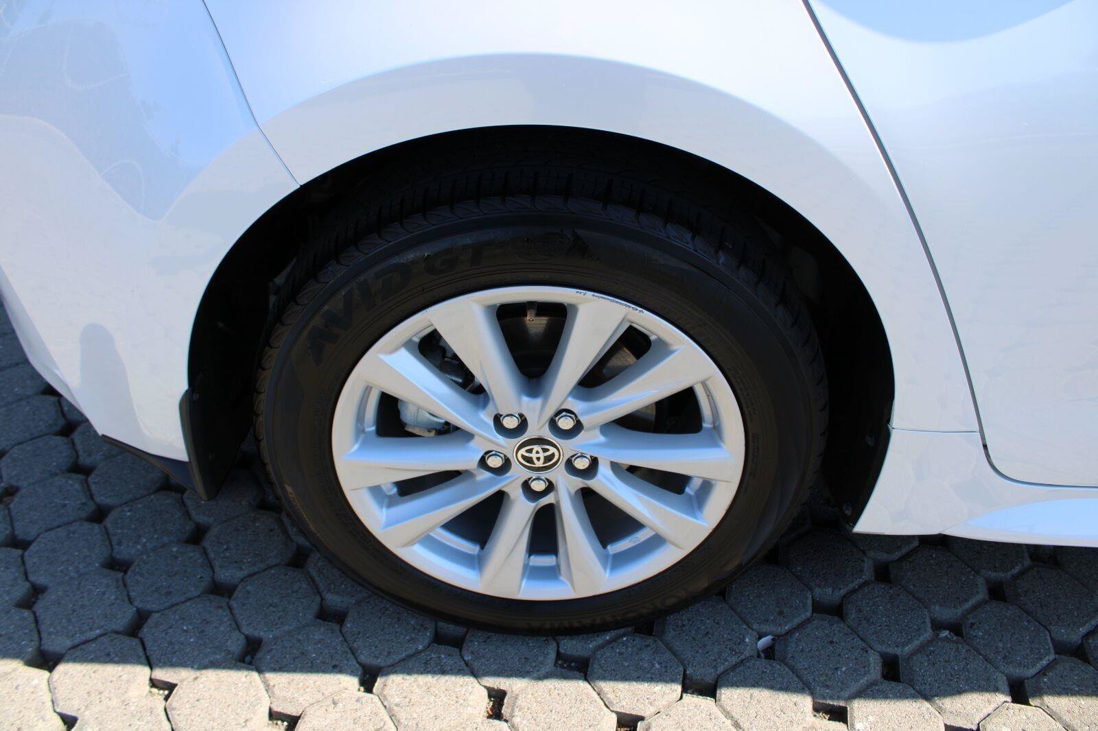 Certified 2024 Toyota Corolla SE w/ SE Package FWD image 14