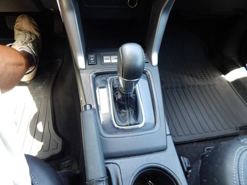 Used 2015 Subaru Forester 2.5i Touring w/ Eyesight & Navigation System AWD/4WD image 23