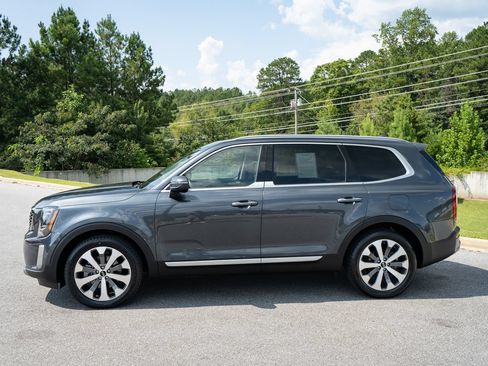 Used 2020 Kia Telluride S w/ S 8 Passenger Seating Package FWD image 5