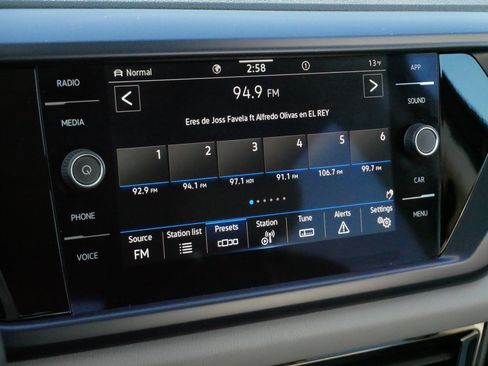 Certified 2022 Volkswagen Taos SE image 22