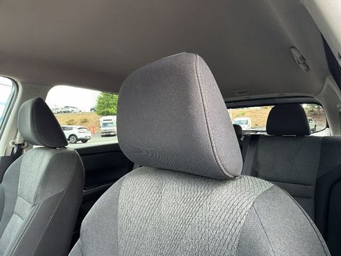 Used 2025 Nissan Rogue SV AWD/4WD image 11