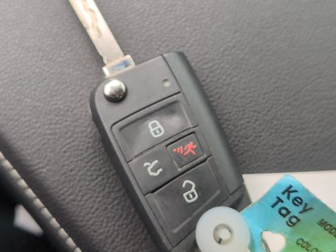 Used 2025 Volkswagen Jetta S image 27