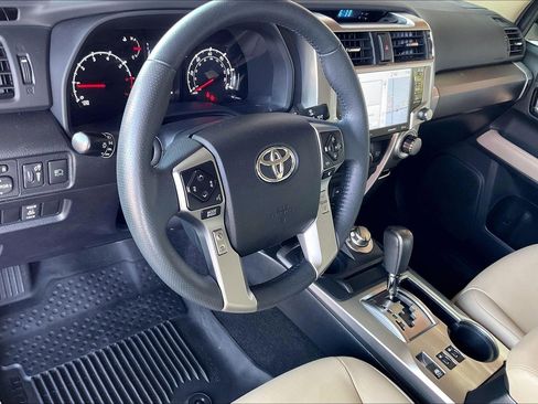 Used 2021 Toyota 4Runner SR5 Premium w/ Moonroof Package AWD/4WD image 15