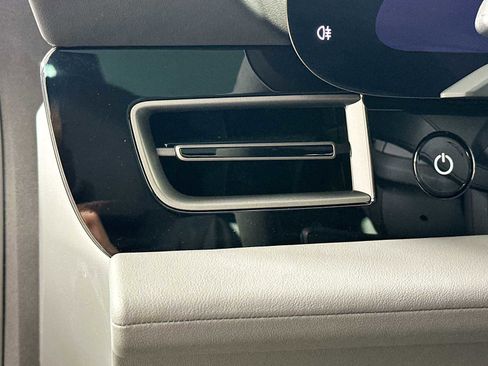 Certified 2025 Porsche Taycan image 13