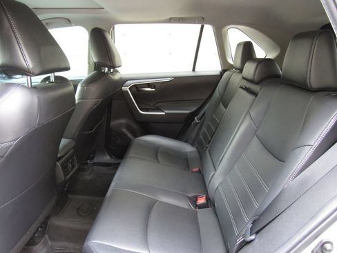 Used 2021 Toyota RAV4 XLE Premium AWD/4WD image 16