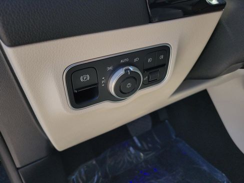Certified 2025 Mercedes-Benz GLA 250 image 20