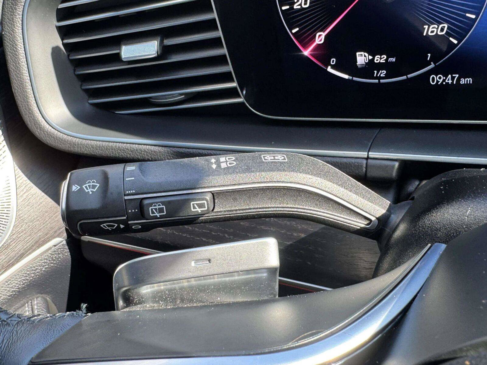 Used 2025 Mercedes-Benz GLE 350 4MATIC image 17