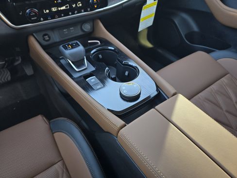 New 2026 Nissan Rogue Platinum AWD/4WD image 16