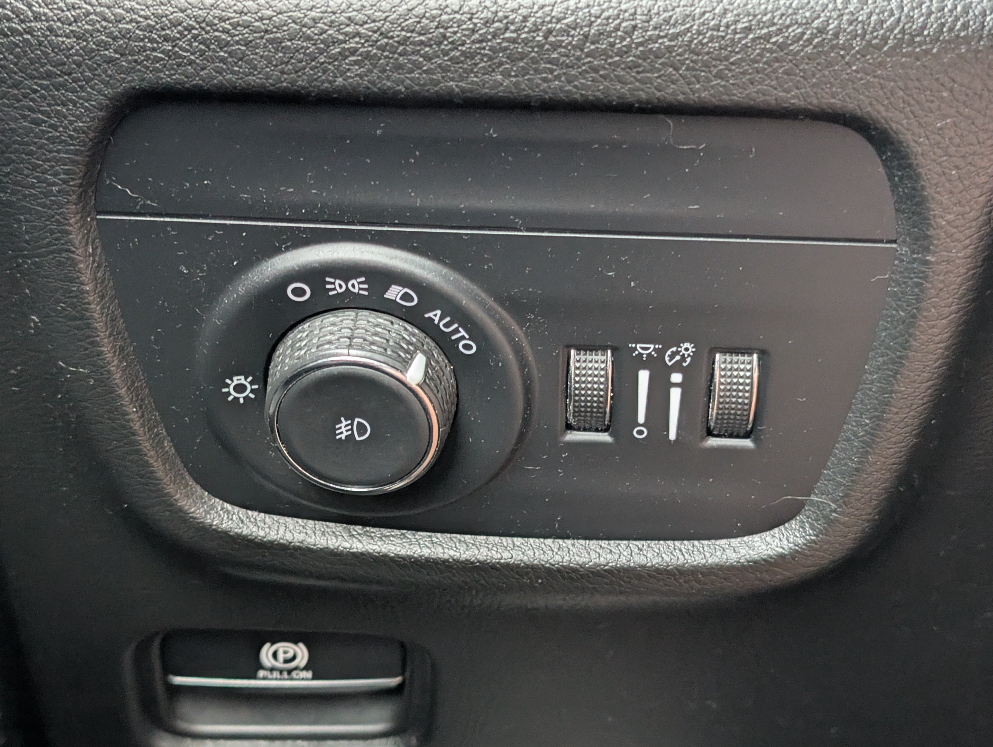 Used 2023 Jeep Grand Cherokee Limited RWD image 19
