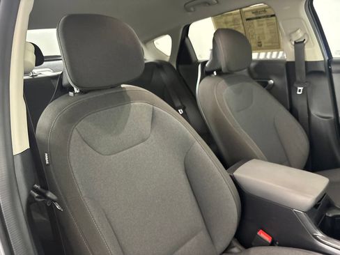 Used 2025 Kia K4 FWD image 27