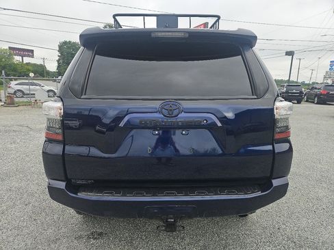 Used 2014 Toyota 4Runner SR5 AWD/4WD image 8