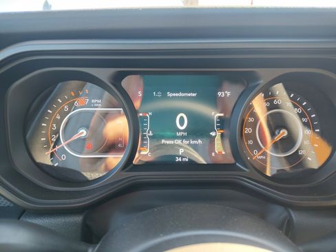 New 2025 Jeep Wrangler Unlimited Rubicon w/ Convenience Group AWD/4WD image 16