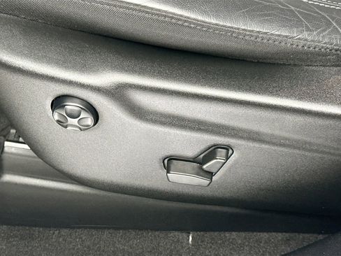 Used 2022 Dodge Durango GT image 17