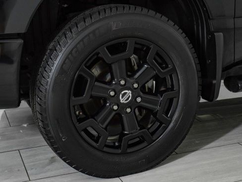 Used 2019 Nissan Titan SL w/ Midnight Edition image 50