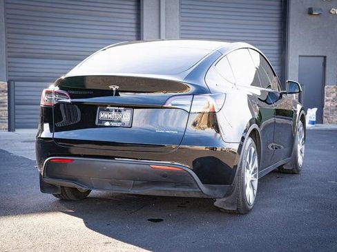 Used 2020 Tesla Model Y Long Range image 7