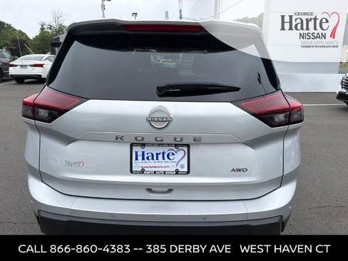 Certified 2025 Nissan Rogue SV AWD/4WD image 7