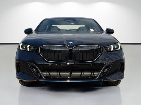 New 2026 BMW 530i w/ M Sport Package RWD image 8