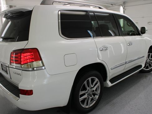 Used 2014 Lexus LX 570 4WD image 15
