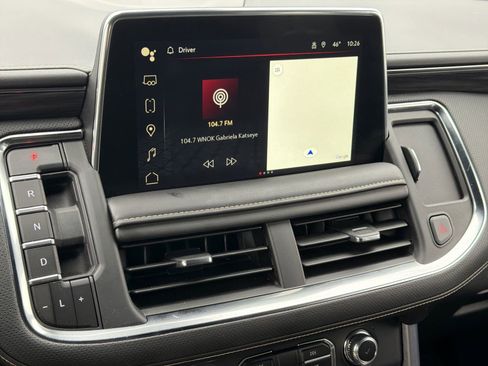 Used 2024 GMC Yukon XL SLT w/ SLT Premium Package image 23