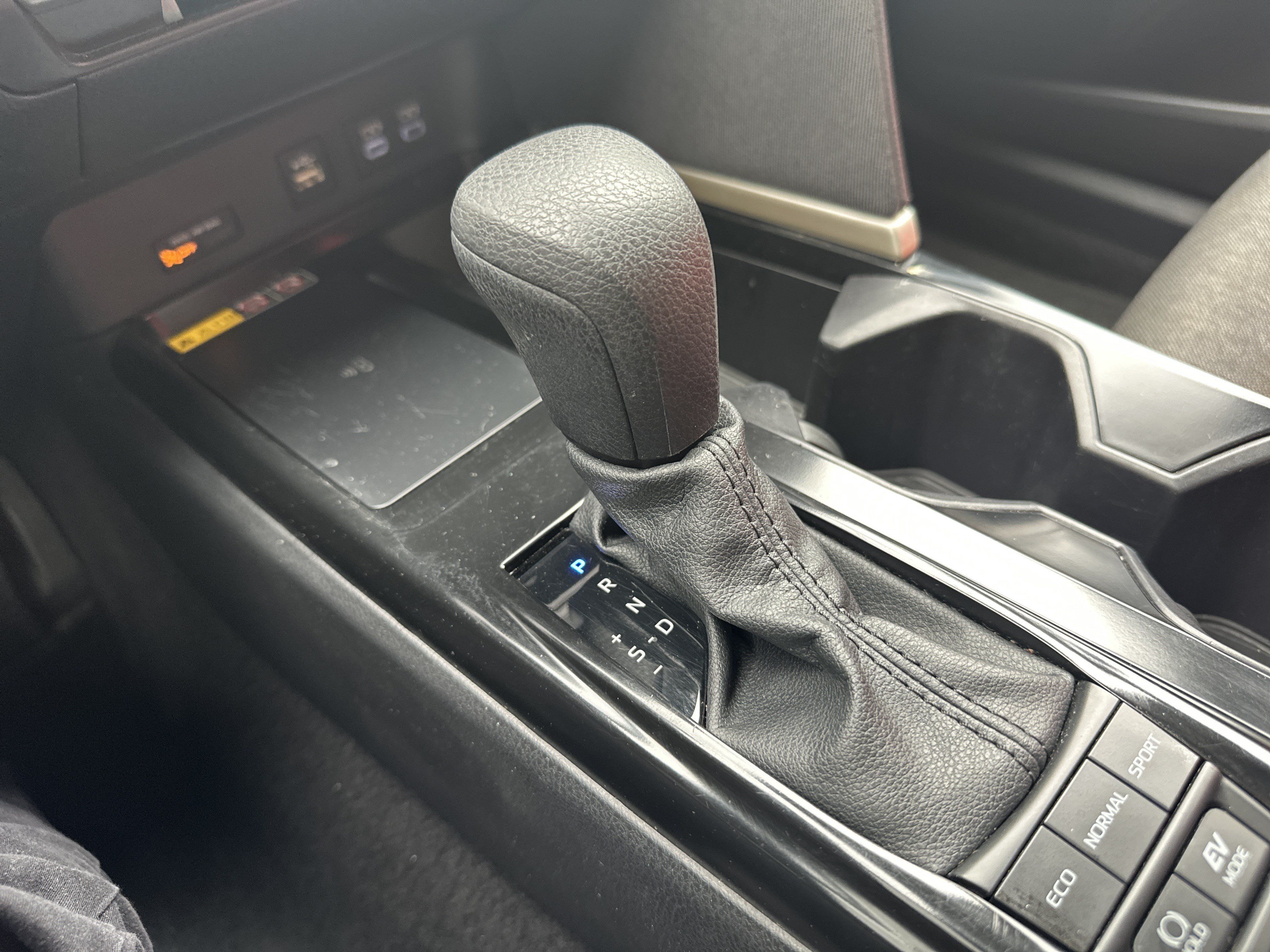 Used 2025 Toyota Camry LE FWD image 26
