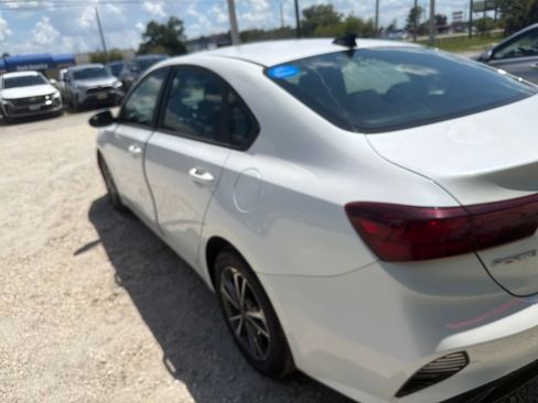 Used 2024 Kia Forte LXS FWD image 7