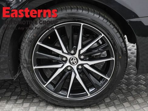 Used 2024 Toyota Camry SE image 31