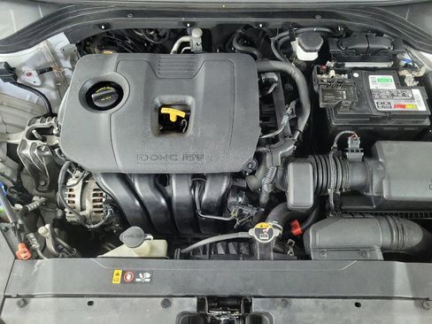 Used 2020 Hyundai Elantra SE w/ Cargo Package (C1) image 30