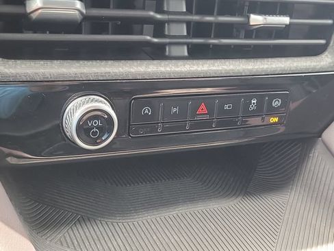 Used 2026 Ford Explorer Platinum RWD image 29