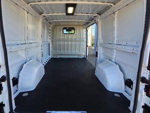 Used 2025 RAM ProMaster 1500 w/ Safety Group FWD image 21
