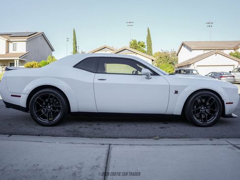 Used 2019 Dodge Challenger R/T Scat Pack RWD image 9