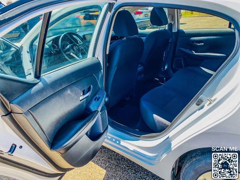 Used 2022 Nissan Sentra S image 11