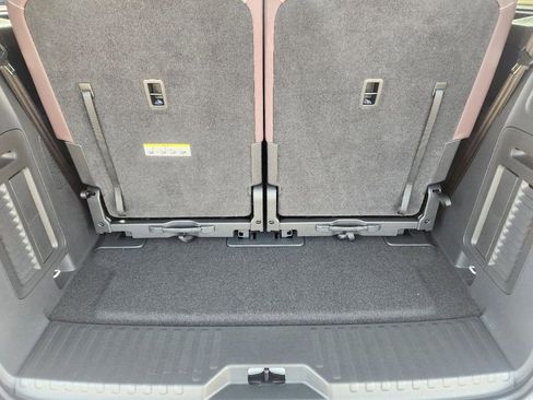 New 2025 Volkswagen ID. Buzz Pro S RWD image 23